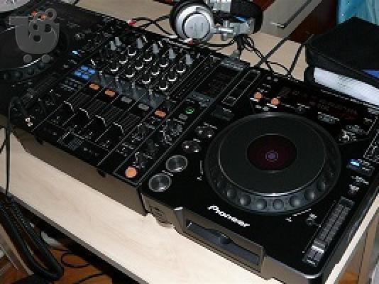 PoulaTo: BRAND NEW SET OF 2x Pioneer CDJ-2000 Nexus & 1x PIONEER DJM-900 Nexus at 2800 EUR